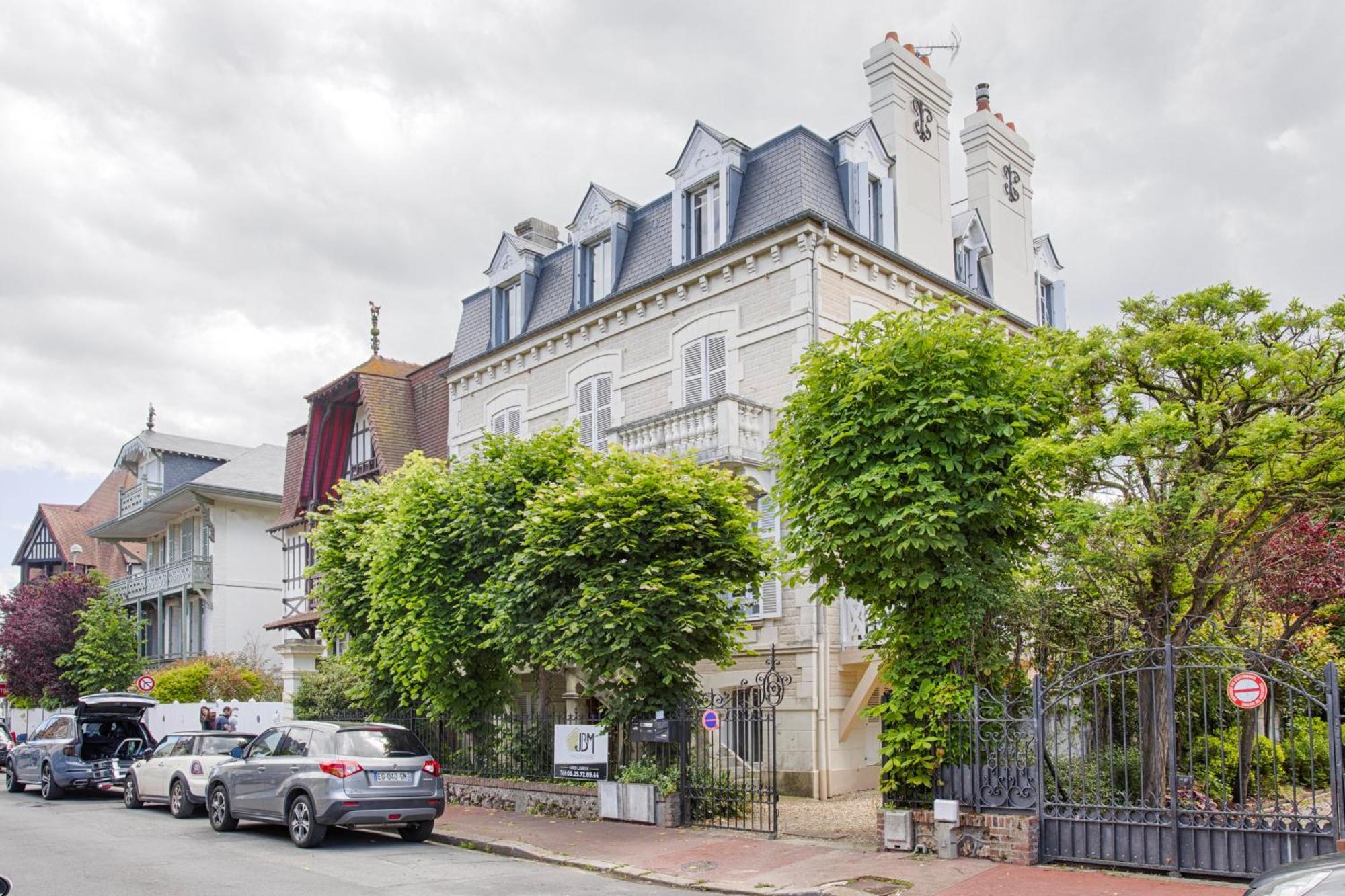 Centre Ville Ντοβίλ Εξωτερικό φωτογραφία